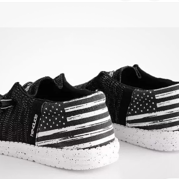 Hey Dude NWT size‎ 9 men’s Wally Funk Break Black and White Slip-On sneakers